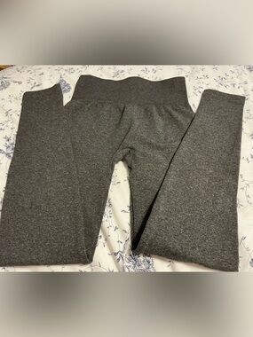 🎉3 for $20🎉 Streetwear Society Gray Lined Leggings